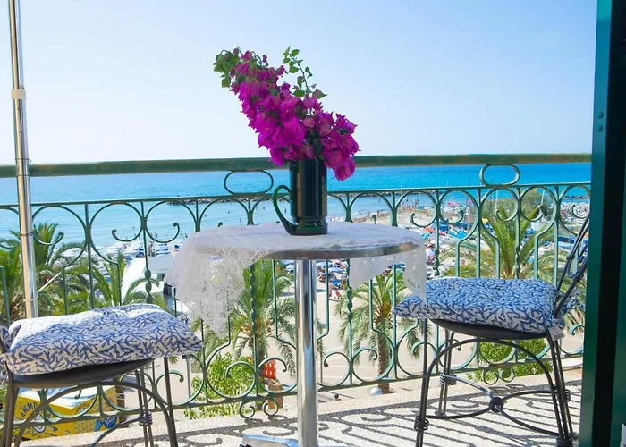 H11 Sea Under The House - Arma Di - Liguria Таджа